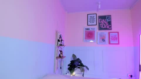 Camila  online show from 10/14/25, 11:55