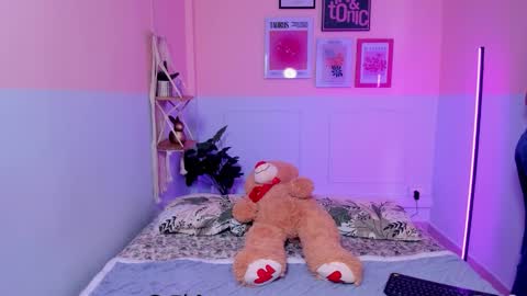 Camila  online show from 11/05/25, 11:54