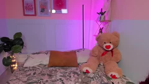 Camila  online show from 12/16/25, 04:17