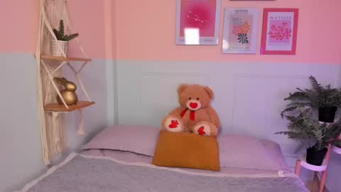 Camila  online show from 03/19/26, 04:16