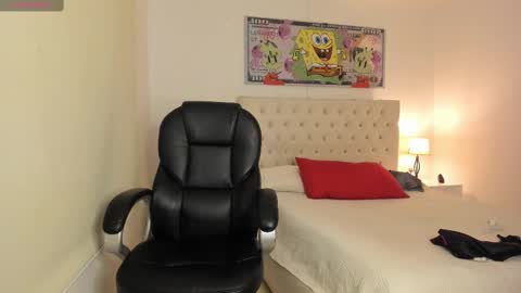 Snapshot of camileangel chatting on 03/05/25, 01:21 online show from 03/05/25, 01:21