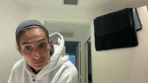 Snapshot of camiliakxoxo chatting on 02/28/26, 11:33 camiliakxoxo online show from 02/28/26, 11:33