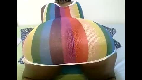 Snapshot of camilla15144 chatting on 02/15/25, 08:44 camillla15 online show from 02/15/25, 08:44