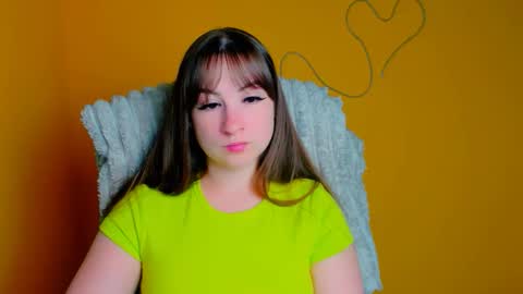 Snapshot of camilla_body chatting on 05/20/26, 06:25 Camilla online show from 05/20/26, 06:25