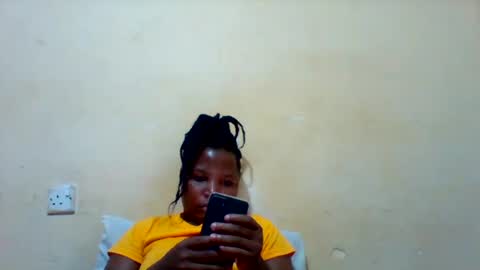 Snapshot of camillah_sweet chatting on 06/25/26, 07:18 camillah_sweet online show from 06/25/26, 07:18