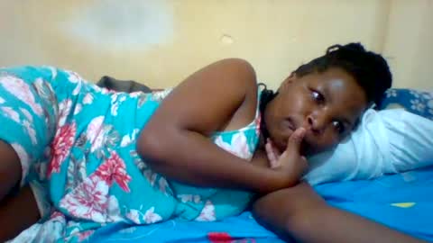 Snapshot of camillah_sweet chatting on 06/29/26, 10:15 camillah_sweet online show from 06/29/26, 10:15