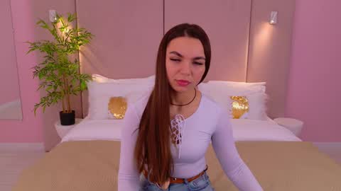 Snapshot of camillalarson chatting on 03/04/25, 03:00 Camilla online show from 03/04/25, 03:00