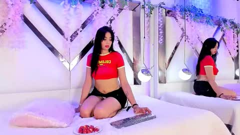    online show from 11/03/25, 01:23