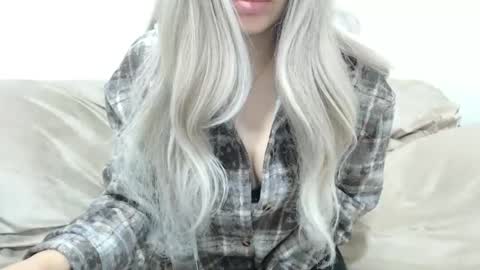 CamilleBunny online show from 12/19/25, 04:19