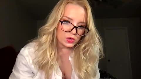 camilleclairexo online show from 05/15/26, 06:20