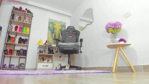 camillevega_01 online show from 12/17/25, 01:22