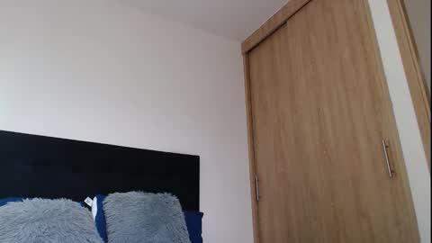 camilo_contre21 online show from 09/19/25, 07:25