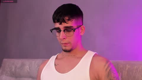   INDEPENDENT MODEL online show from 01/08/25, 04:55