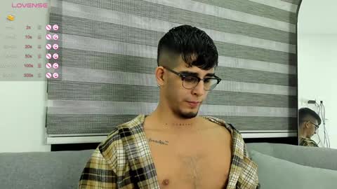   INDEPENDENT MODEL online show from 01/30/25, 09:25