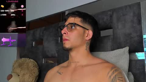   INDEPENDENT MODEL online show from 09/16/25, 04:13