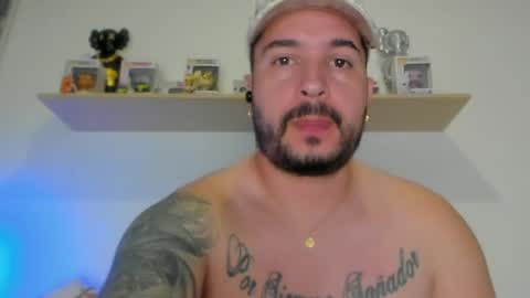 camilo_restrepo21 online show from 04/05/26, 11:35