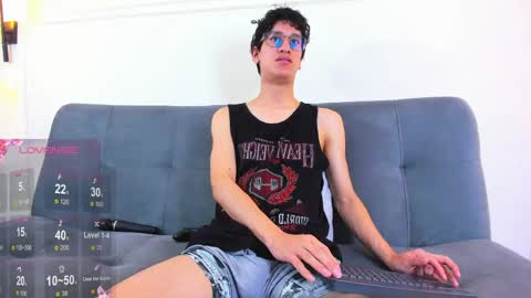 Snapshot of camilo_stark chatting on 05/17/26, 03:26 Camilo online show from 05/17/26, 03:26