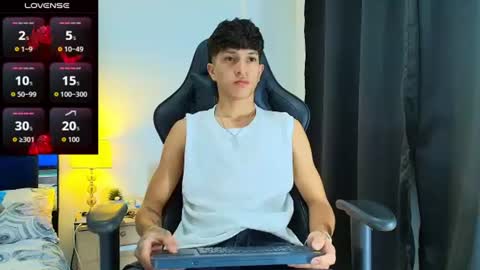 Snapshot of camilobass_ chatting on 06/16/26, 01:30 Camilo Bass online show from 06/16/26, 01:30