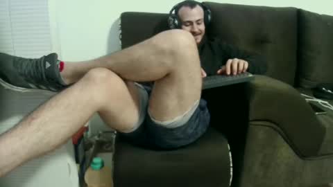 Snapshot of camiloex chatting on 12/10/24, 04:13 Camilo online show from 12/10/24, 04:13