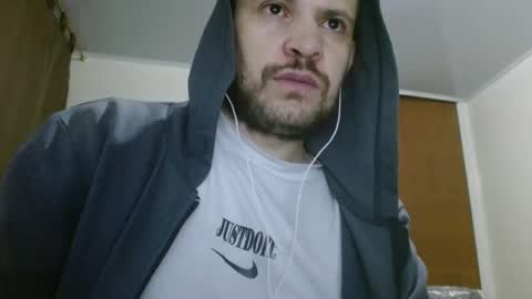 Snapshot of camiloking17 chatting on 02/08/25, 07:15 camilo online show from 02/08/25, 07:15