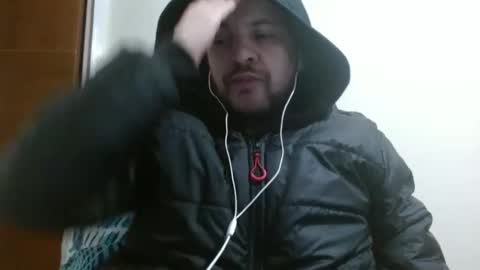 Snapshot of camiloking17 chatting on 02/13/25, 07:45 camilo online show from 02/13/25, 07:45