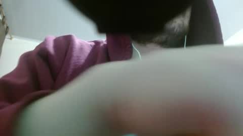 Snapshot of camiloking17 chatting on 12/20/25, 01:56 camilo online show from 12/20/25, 01:56