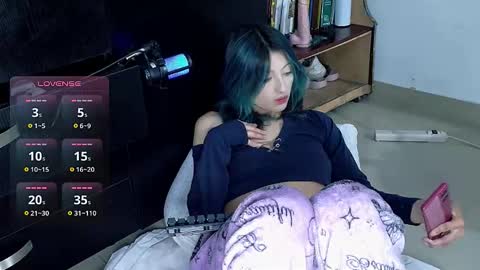 Cami  online show from 11/25/25, 03:17