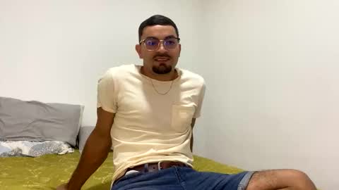 camilor_30 online show from 10/09/25, 10:24