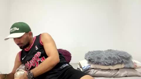 camilor_30 online show from 11/08/25, 10:59