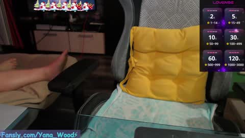 Snapshot of camkitana01 chatting on 01/22/25, 04:02 Kitana online show from 01/22/25, 04:02
