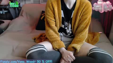 Snapshot of camkitana01 chatting on 02/16/25, 12:54 Kitana online show from 02/16/25, 12:54