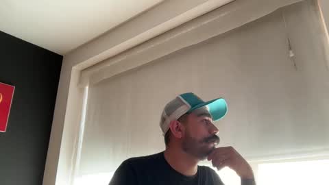 Snapshot of camm_27 chatting on 04/12/26, 09:53 camm_27 online show from 04/12/26, 09:53