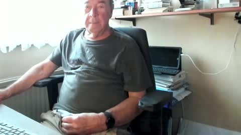 Snapshot of cammee chatting on 01/19/26, 08:29 Cammee online show from 01/19/26, 08:29
