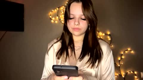 Vicky online show from 09/30/25, 03:28