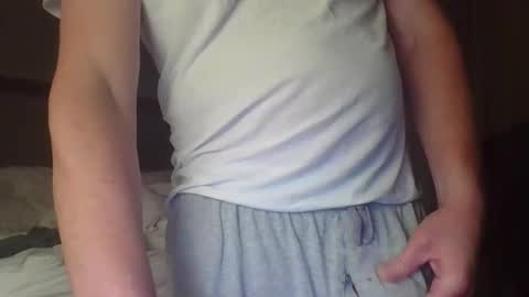 Snapshot of cammyman6900 chatting on 11/17/25, 10:48 cammyman6900 online show from 11/17/25, 10:48