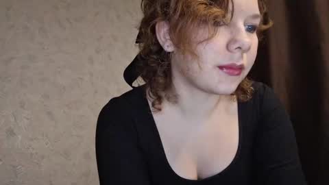 cammyrose_ online show from 10/12/25, 03:33