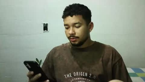 Snapshot of camrichard chatting on 05/20/26, 04:40 Richard online show from 05/20/26, 04:40