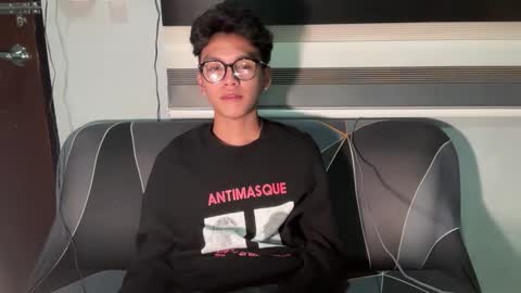 Snapshot of camwithethan chatting on 10/03/25, 12:13 Ethan online show from 10/03/25, 12:13