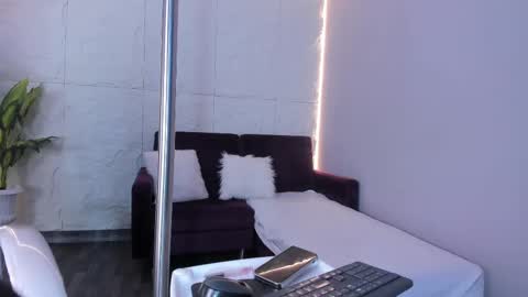 Camy online show from 10/01/25, 11:49