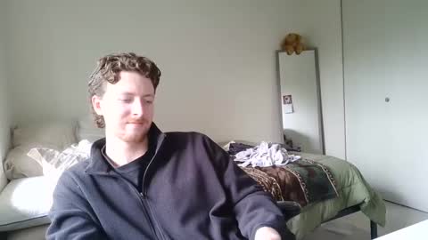 Snapshot of canadianstud18 chatting on 02/07/25, 09:04 Devon online show from 02/07/25, 09:04