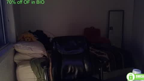 Snapshot of canadianstud18 chatting on 02/20/25, 01:57 Devon online show from 02/20/25, 01:57