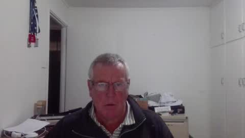 Snapshot of canberian chatting on 05/27/26, 01:13 Canberian online show from 05/27/26, 01:13