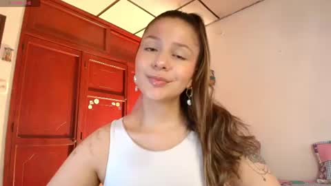 Snapshot of candase_ chatting on 06/14/26, 08:11 Candase online show from 06/14/26, 08:11