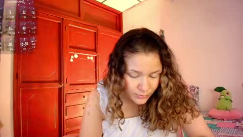 Snapshot of candase_ chatting on 06/22/26, 07:44 Candase online show from 06/22/26, 07:44