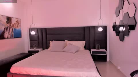  Candanse R  online show from 10/18/25, 08:20