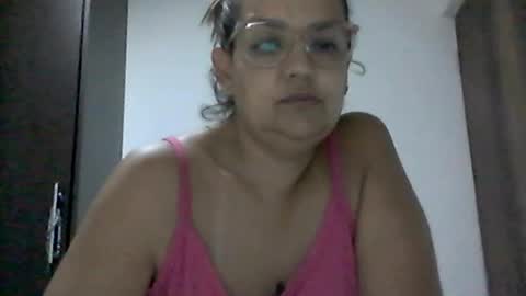Snapshot of candela_blueberry chatting on 08/04/26, 06:54 candela_blueberry online show from 08/04/26, 06:54