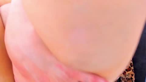 Snapshot of candela_collins chatting on 12/04/24, 03:43 Candela online show from 12/04/24, 03:43