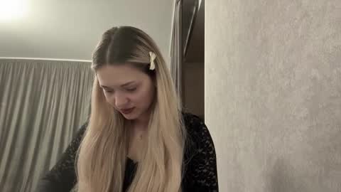 candelariahile online show from 03/04/26, 02:45