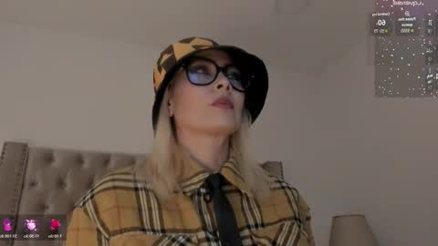 Candie  online show from 02/02/26, 12:15