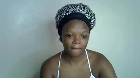 candiemaya online show from 04/12/26, 11:48